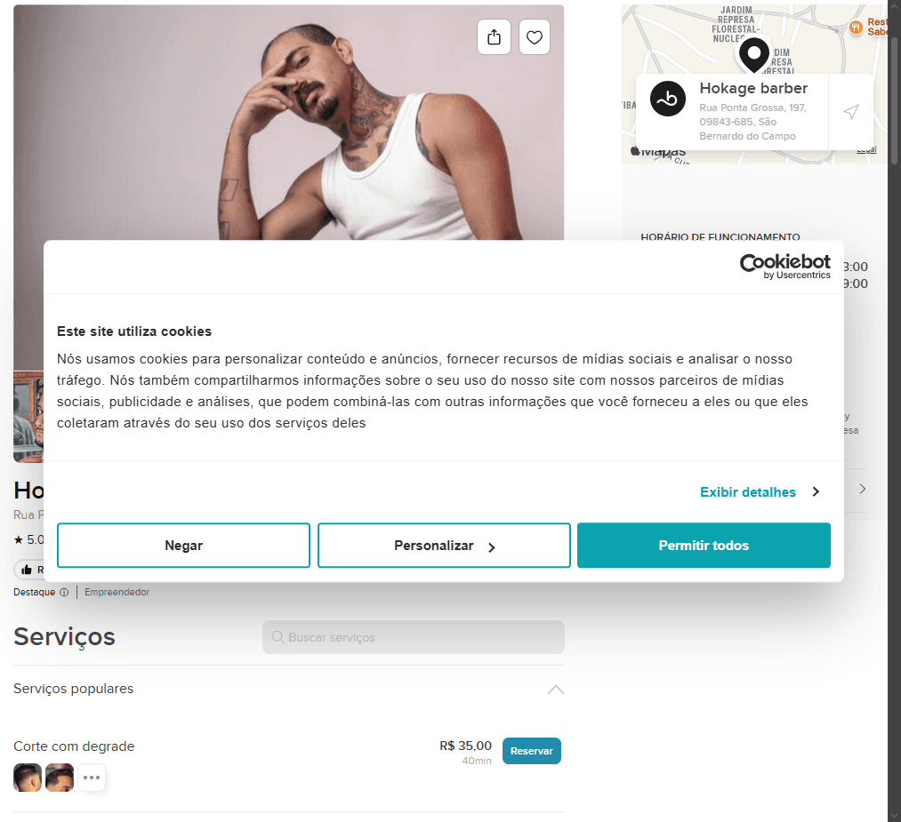 Antes: captura da experiência em plataforma de agendamento de terceiros (Booksy), com interface genérica e aviso de cookies sobre o conteúdo.